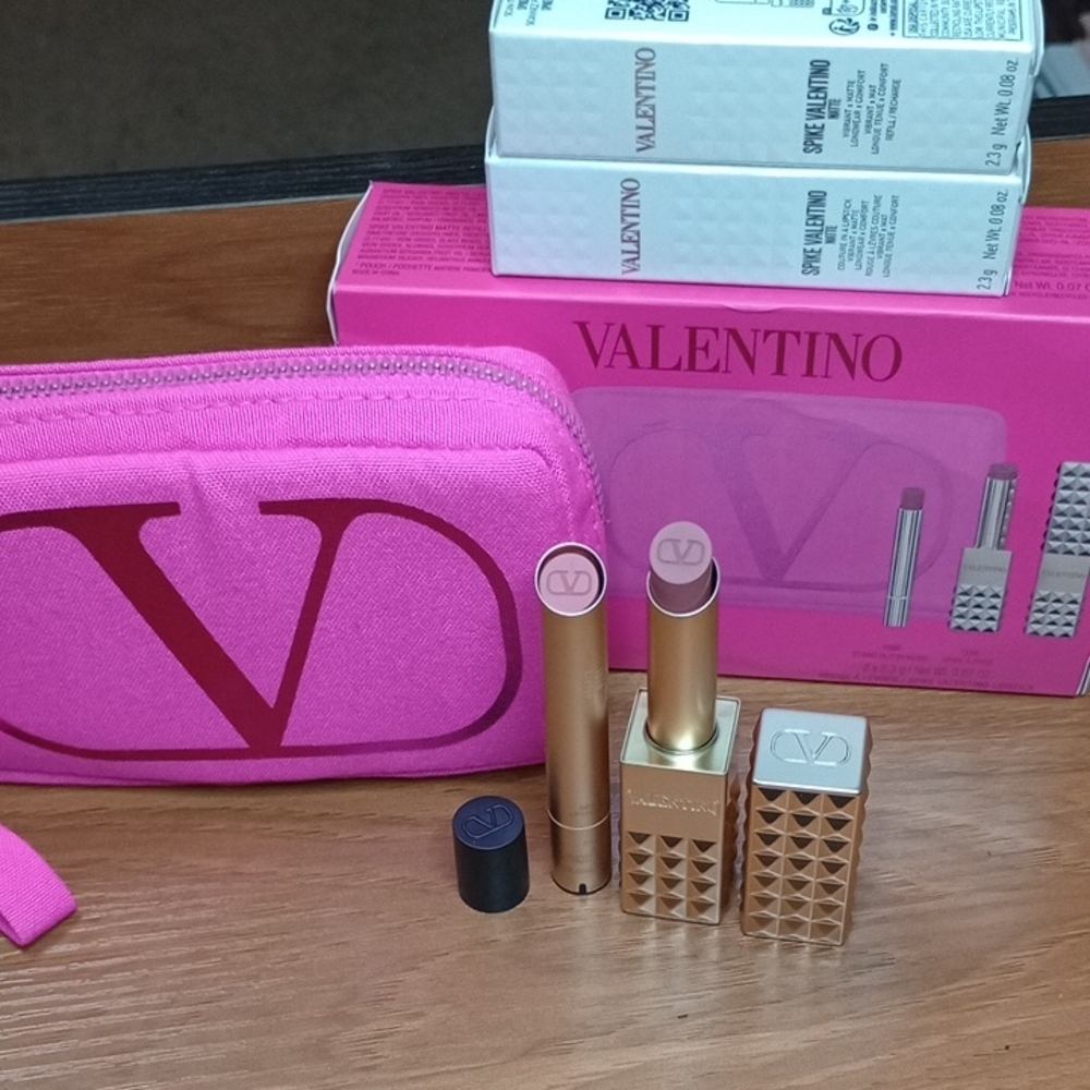 Valentino Spiked Pink Pouch Set - "123 Spike A Pose" & "100R Stand Out In Nude"